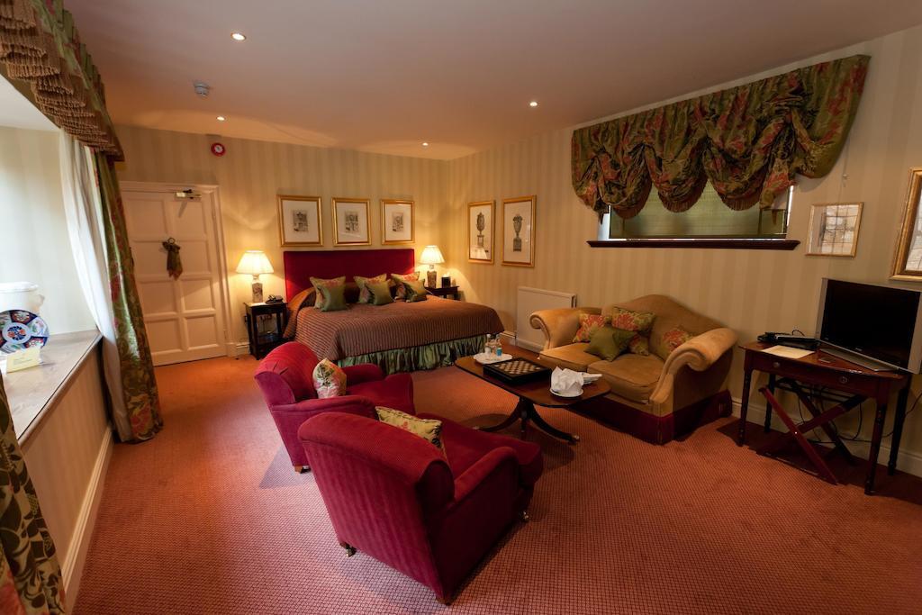 Buckland Manor - A Relais & Chateaux Hotel Бродуей Екстериор снимка